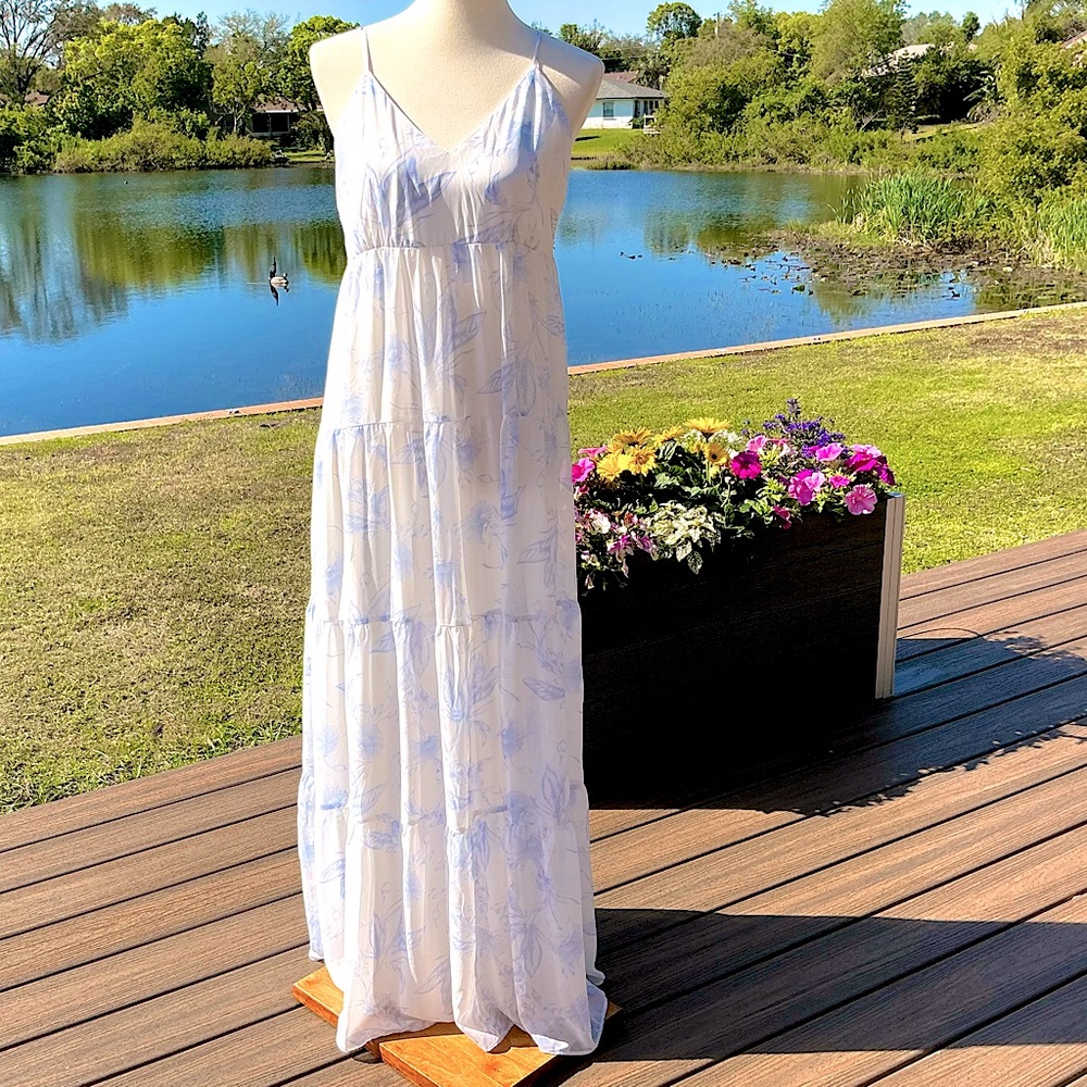 Express White Floral Tiered Maxi Dress M